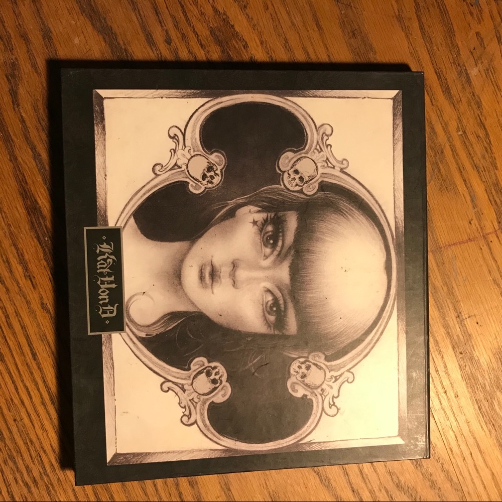 KVD Spellbinding palette